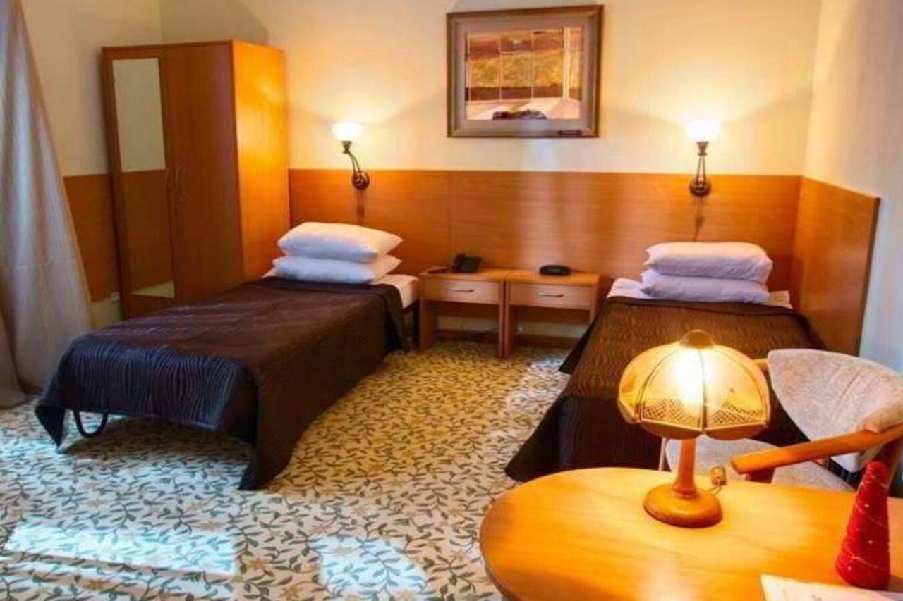 Lion'S Castle Hotel Leopoli Esterno foto