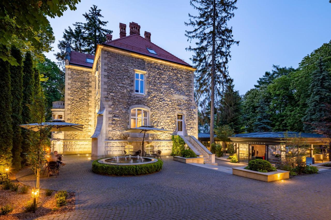 Lion'S Castle Hotel Leopoli Esterno foto